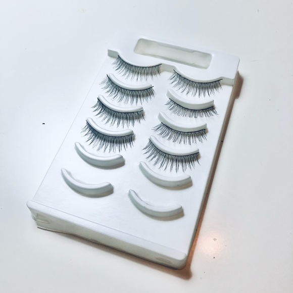 80 Pairs of Eyelashes - Picture 9 of 9
